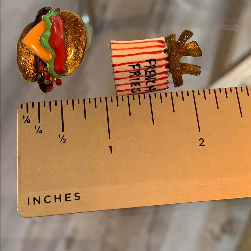 Rare - Lunch at the Ritz hamburger French fries earrings - Picture 5 of 5